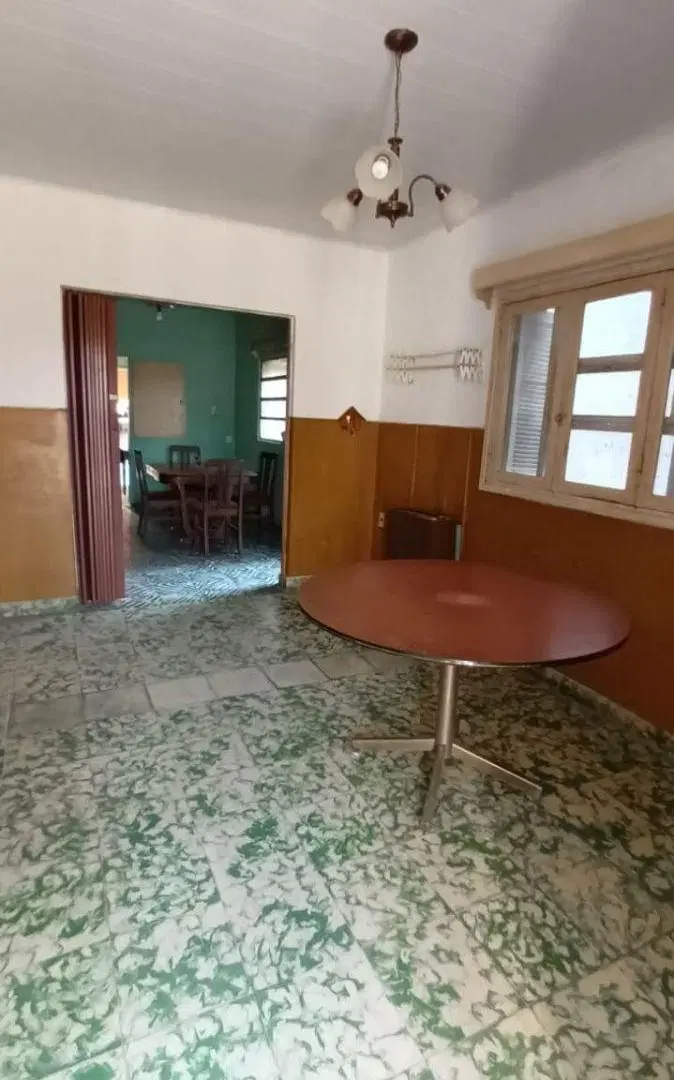Casa en venta a 2 cuadras del Parque Urbano, Zárate 4