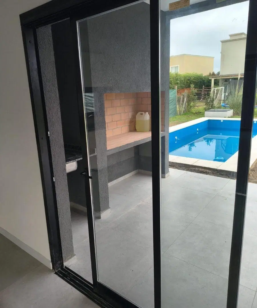 Casa de 600 m² con 3 dormitorios en venta en San Ramón 2