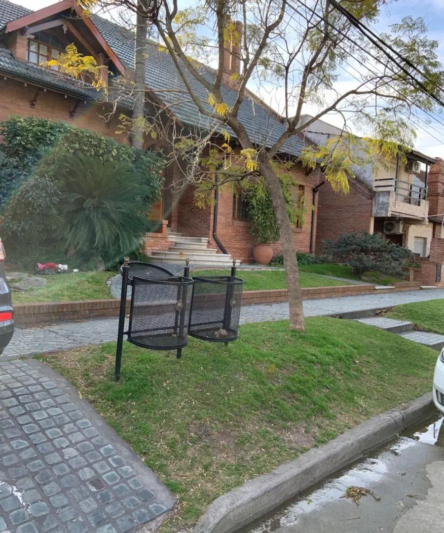 NUEVO VALOR APTA CREDITO VENTA CHALET DE GRAN CATEGORÍA S/ 2 LOTESDE 600m2 C.JARDIN 5