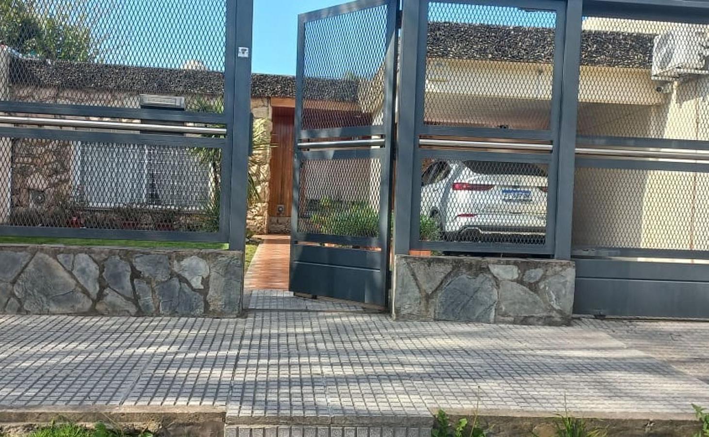 Foto de VENTA DE CASA EN EXCELENTE ESTADO MAS AMPLIO DEPARTAMENTO DE 2, imagen 2