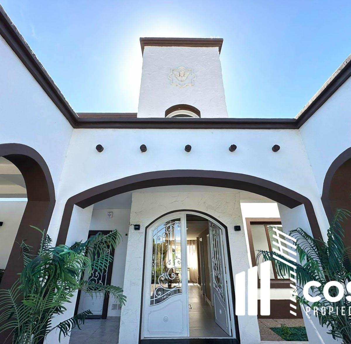 Venta de Casa 5 Dorm. Cadaqués Funes Hills 1