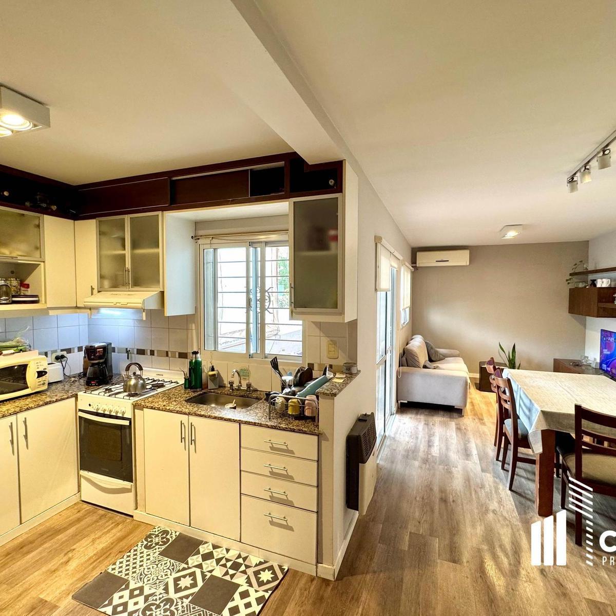 En Venta Dúplex 3 Dorm. Interno con Terraza Alberdi 4