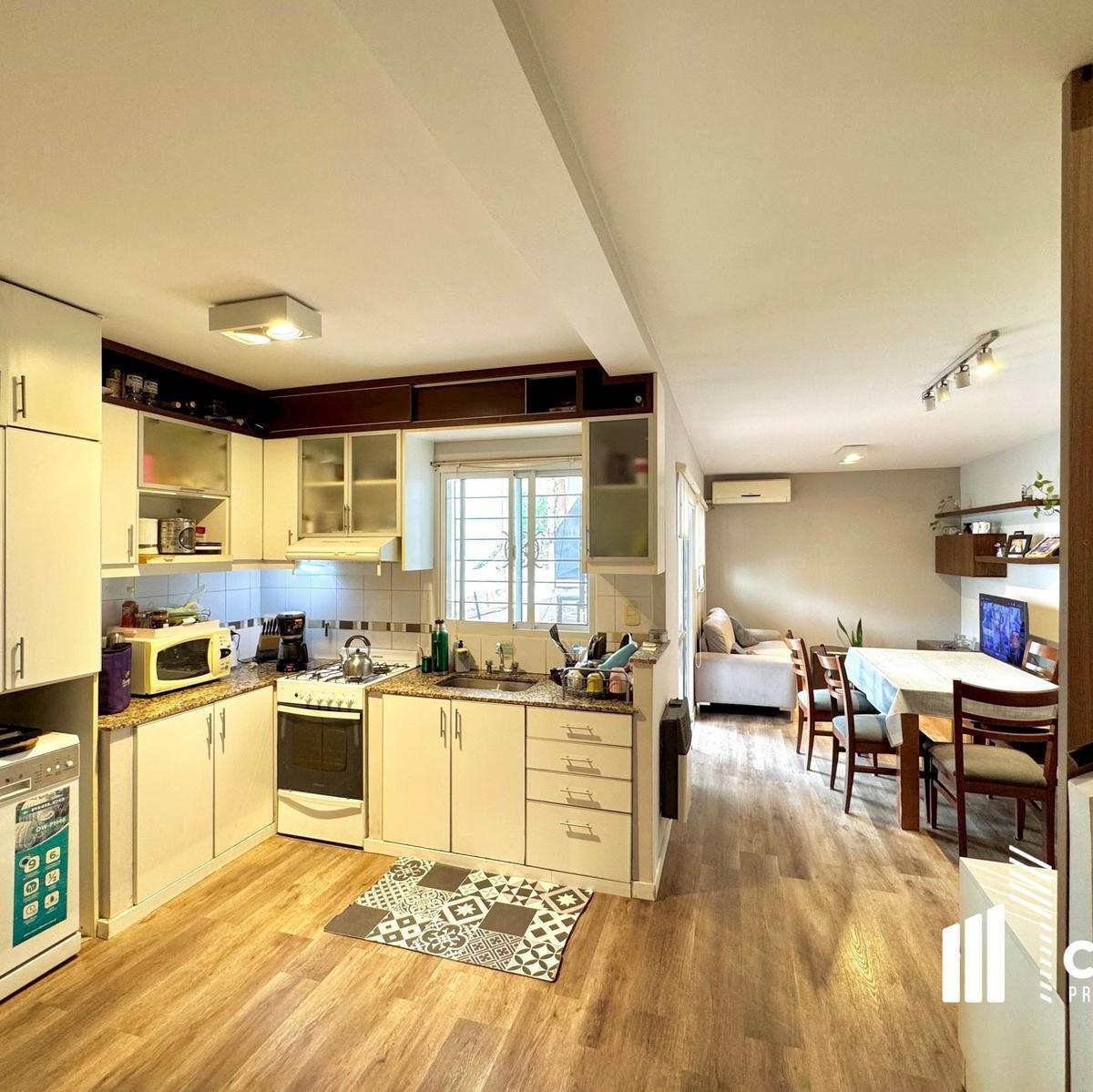 En Venta Dúplex 3 Dorm. Interno con Terraza Alberdi 1