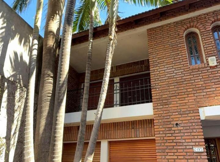 Alquiler casa 8 ambientes ubicación privilegiada Centro 4