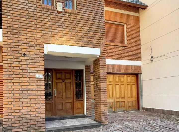 Alquiler casa 8 ambientes ubicación privilegiada Centro 3