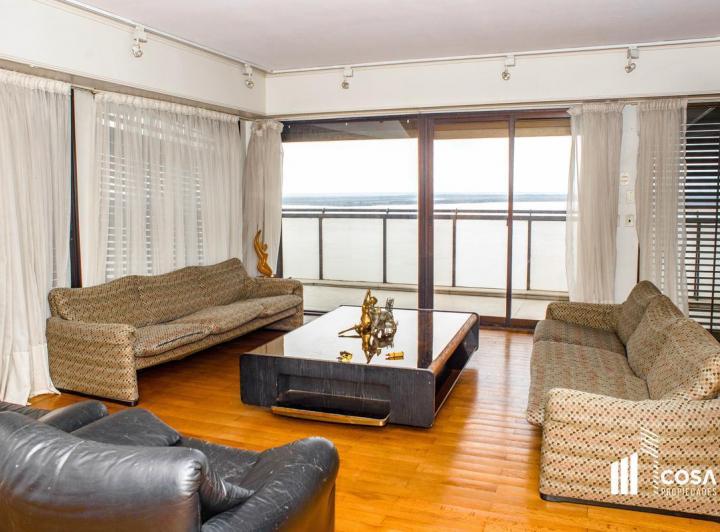 Venta dpto. 4 dormitorios vistas únicas al río Barrio Martin 5