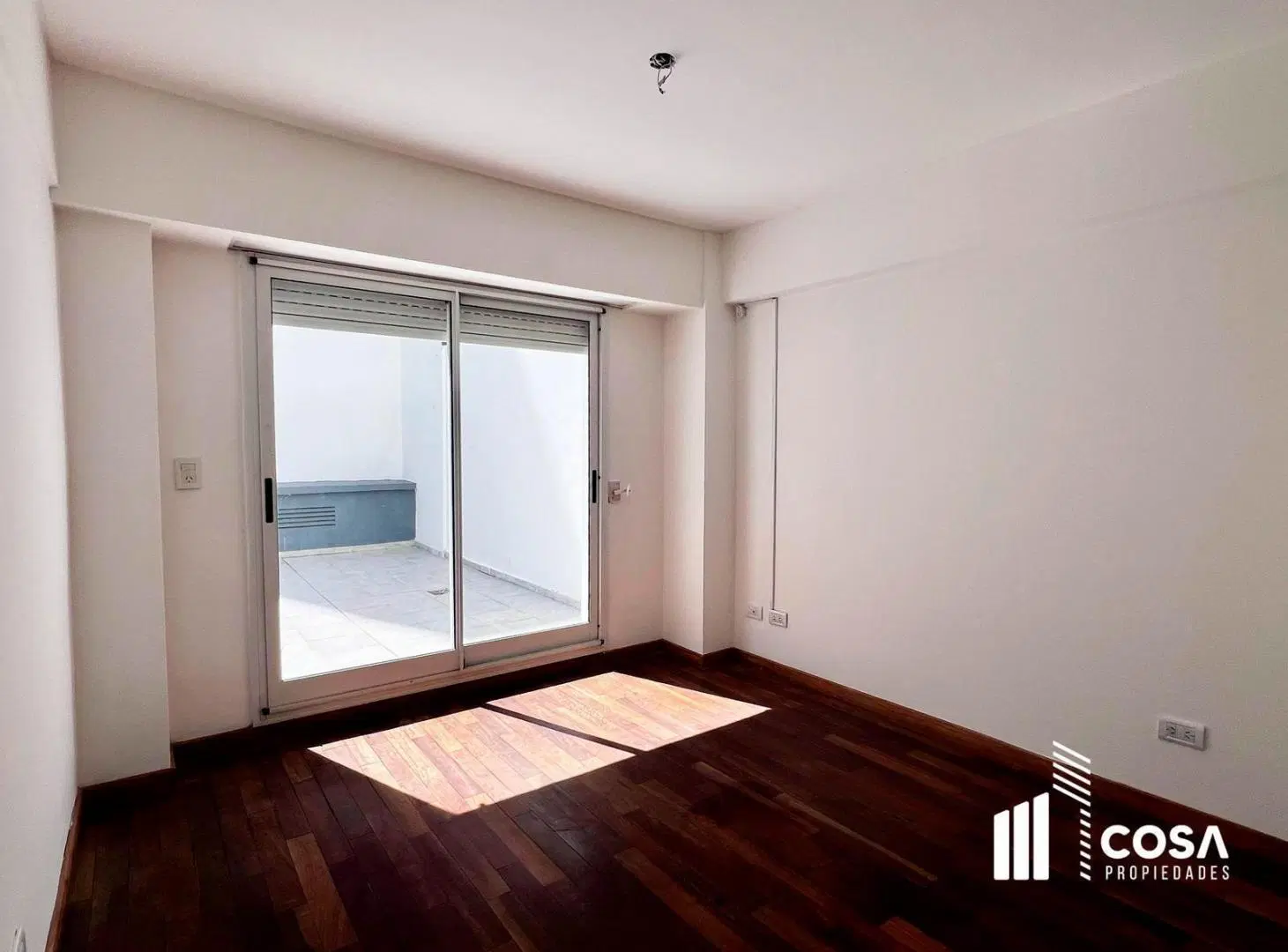 Venta Departamento 1 dormitorio con cochera y patio Centro Rosario Santa Fe 5