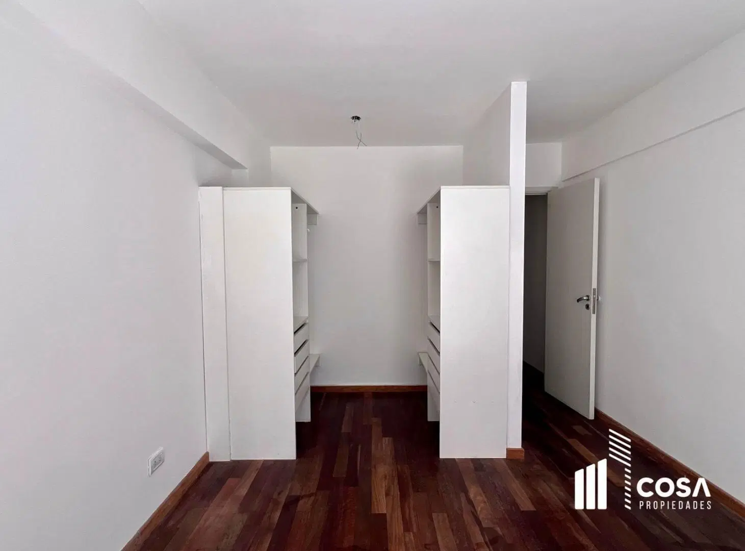 Venta Departamento 1 dormitorio con cochera y patio Centro Rosario Santa Fe 1