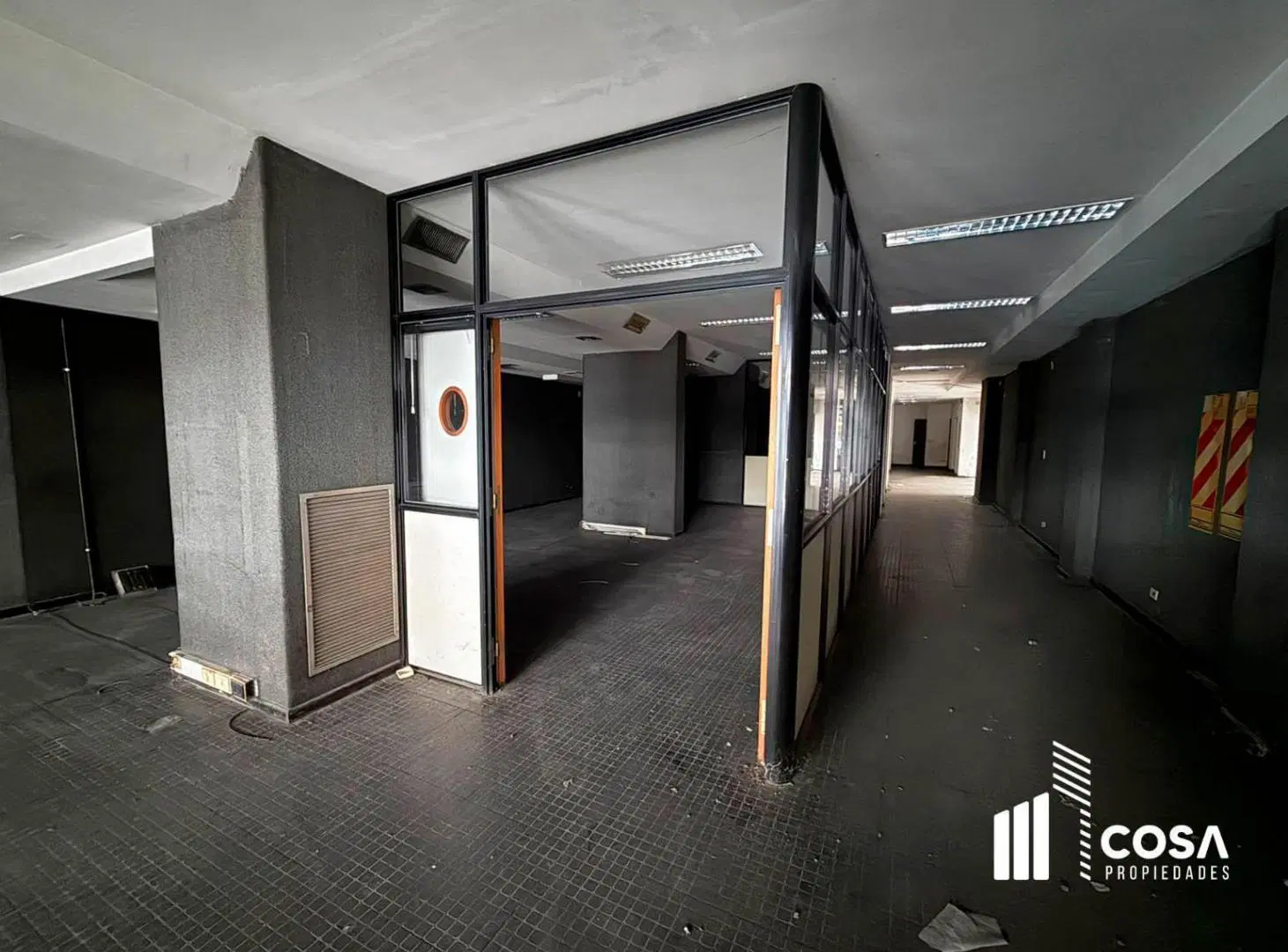 Venta Oficina varios ambientes ubicación estratégica Centro Rosario 3
