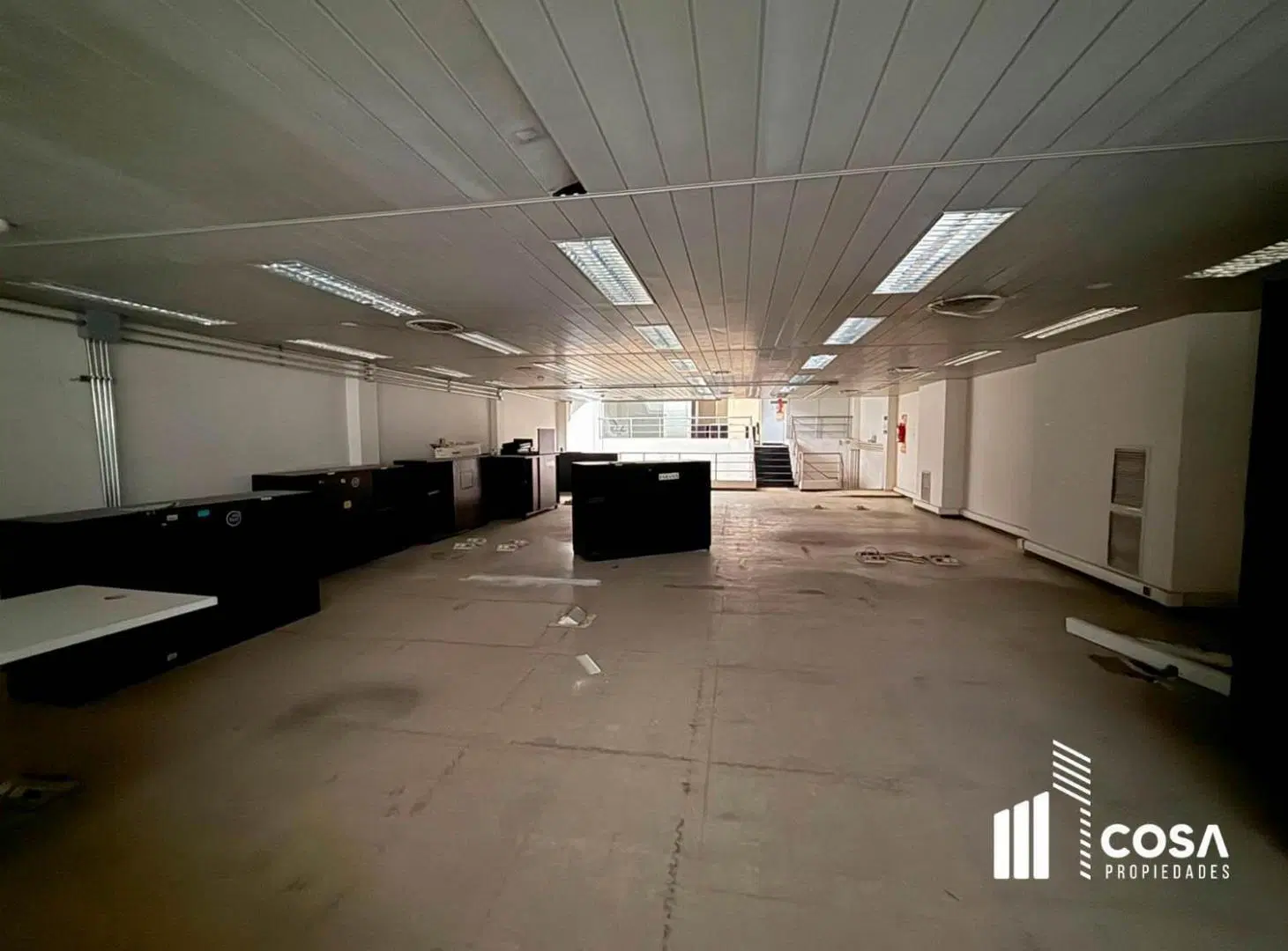 Venta Oficinas grandes dimensiones ideal para uso empresarial/institucional Luis Agote Rosario 5
