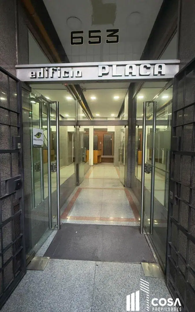 Venta Oficina excelente luz natural Centro Rosario Santa Fe 8