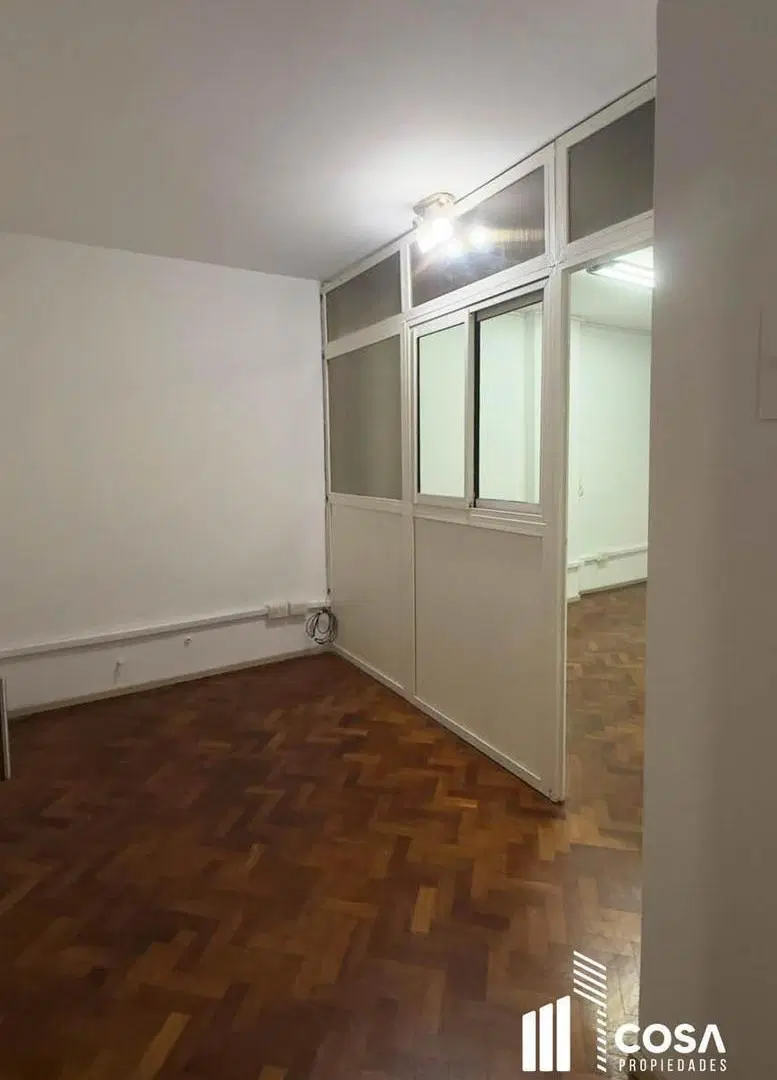 Venta Oficina excelente luz natural Centro Rosario Santa Fe 3