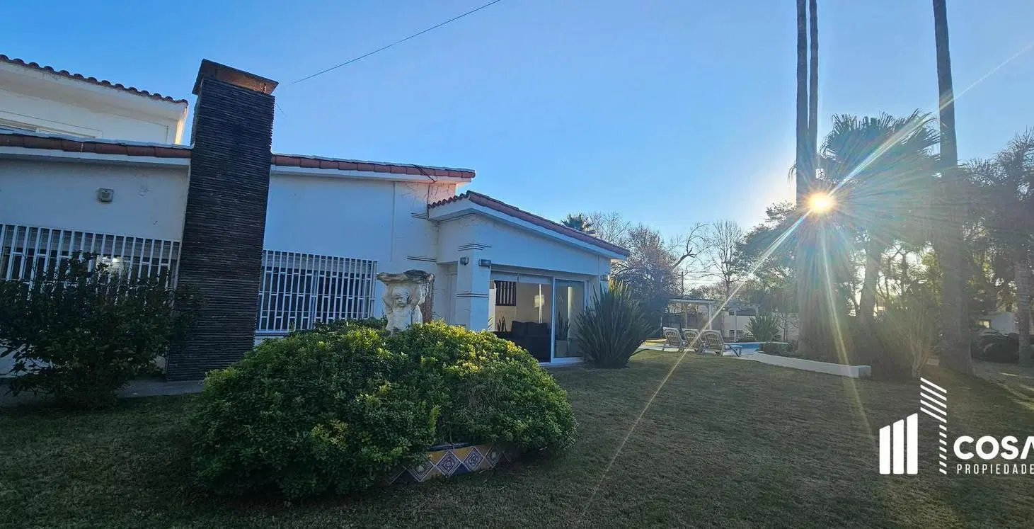 Venta Casa 3 dormitorios amplio jardín con piscina Barrio Los Olmos Roldan Santa Fe 3