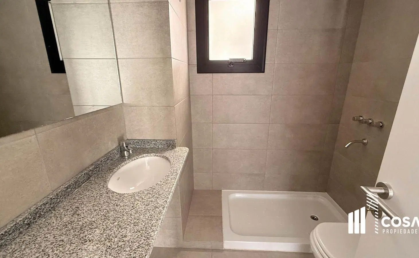 Venta Departamento 2 dormitorios con cochera Centro Rosario 5