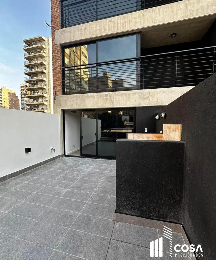 Venta Departamento Monoambiente con patio y parrilla Abasto Rosario 5