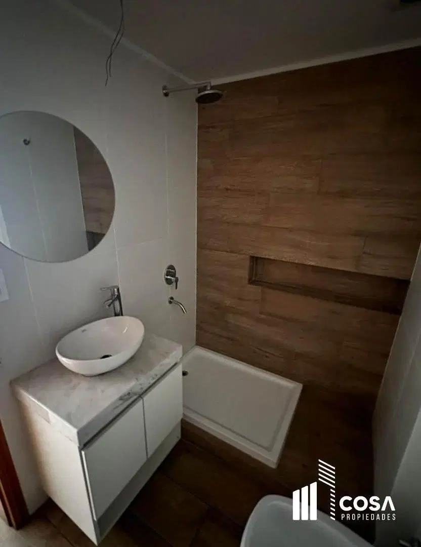 Venta Departamento Monoambiente con patio y parrilla Abasto Rosario 2