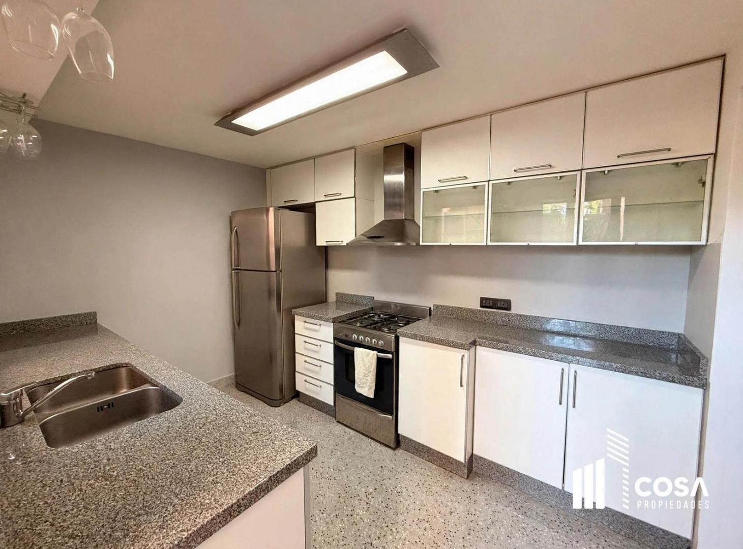 Foto de Venta Casa 3 dormitorios con amplia terraza Centro Rosario, imagen 4