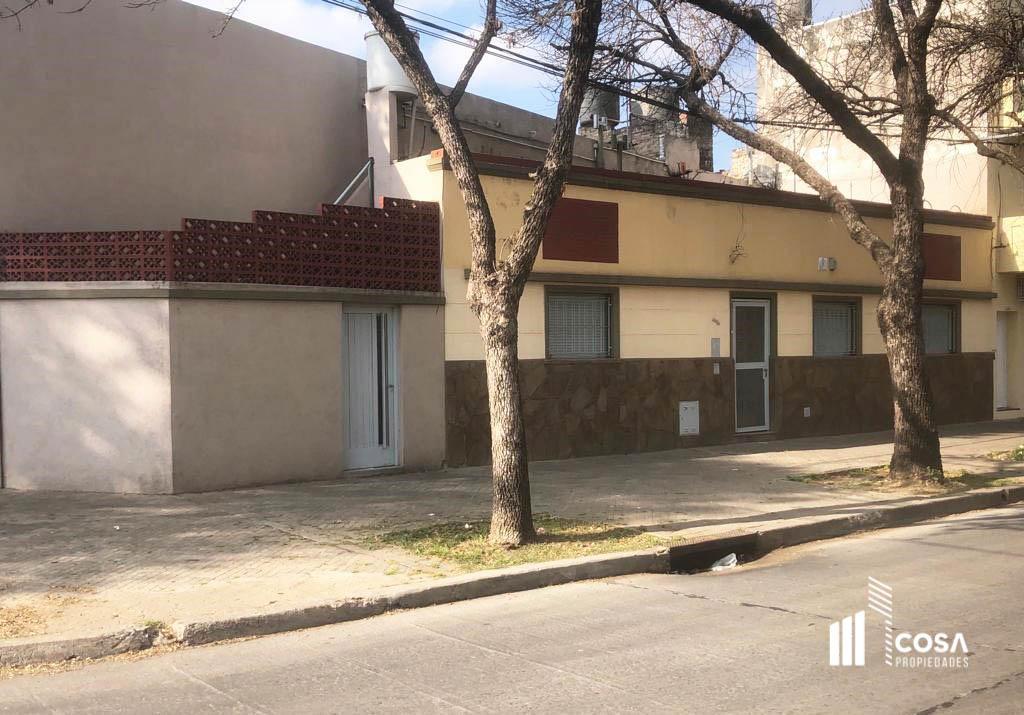 Foto de Venta Casa 2 dormitorios con patio Barrio Cinco Esquinas Rosario, imagen 1