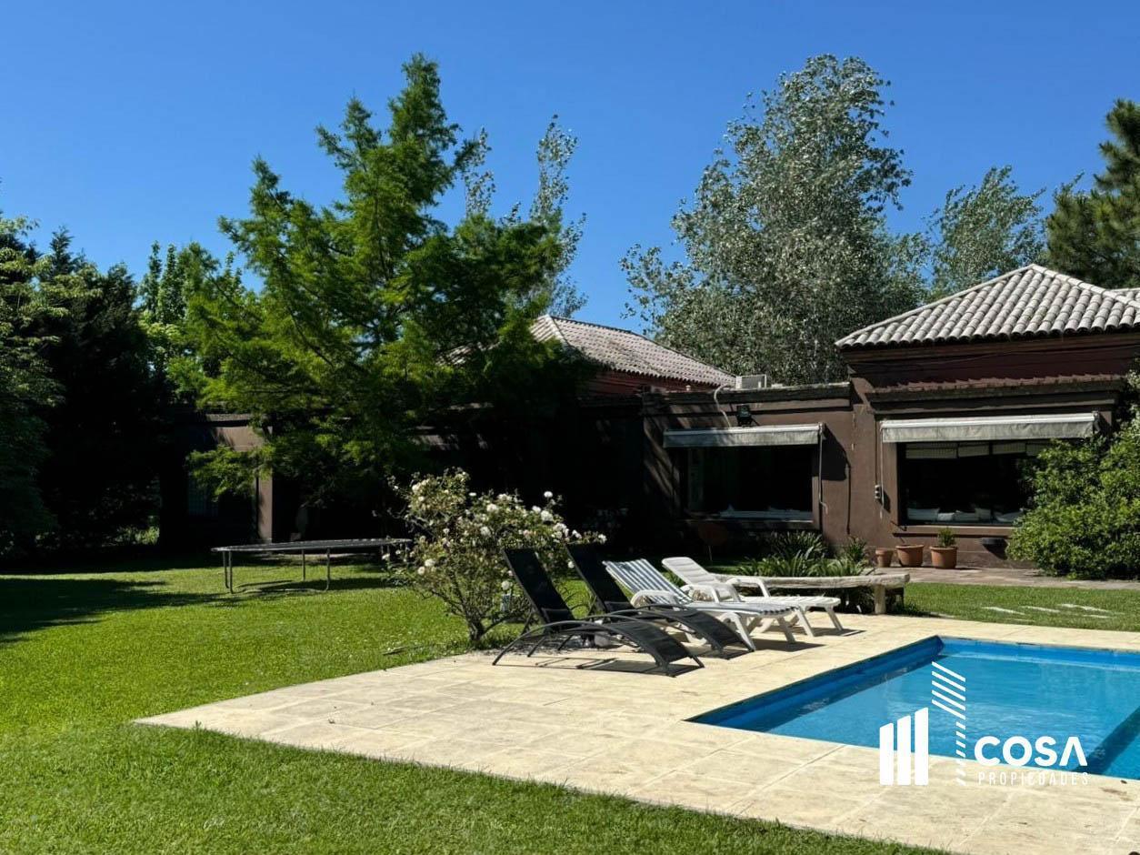 Foto de Venta Casa 3 dormitorios con amplio jardín y piscina Hostal del Sol, imagen 1