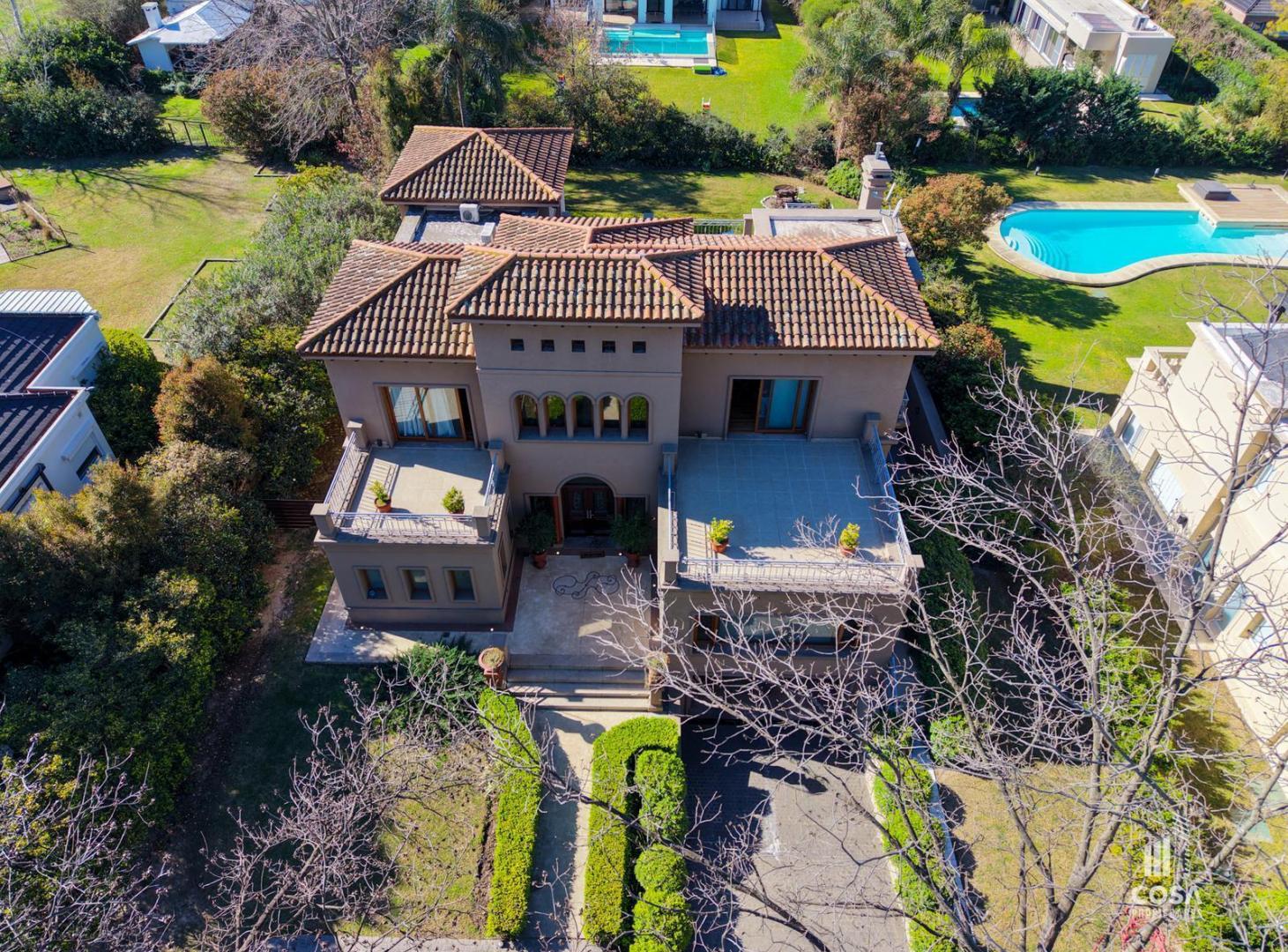 Foto de Venta Casa 5 dormitorios estilo neomediterránea con piscina Kentucky, imagen 2