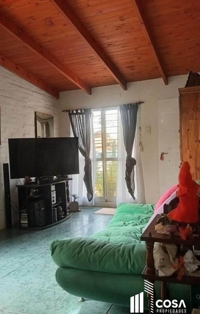 Foto de Venta Casa 2 dormitorios con jardín y pileta Barrio los Solares Funes, imagen 1