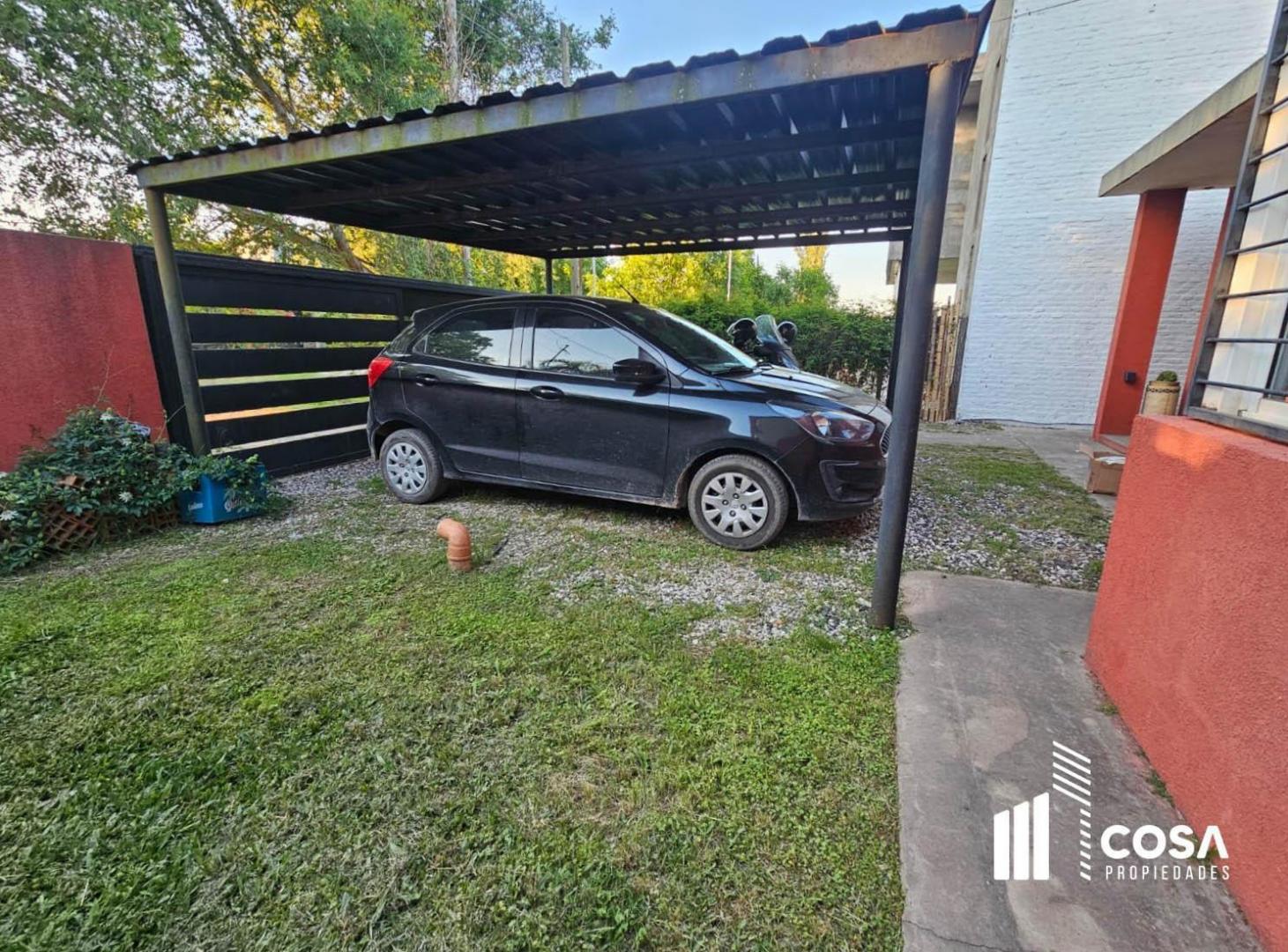 Foto de Venta Casa 2 dormitorios con jardín parquizado y pileta, imagen 3
