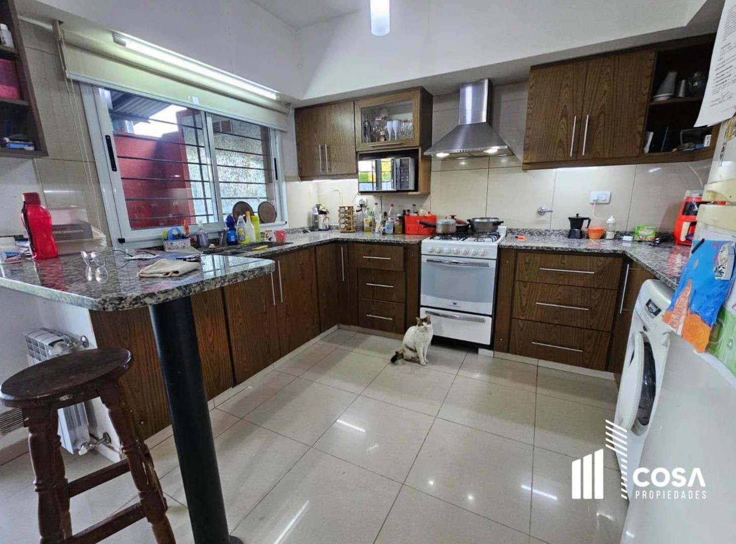 Foto de Venta Casa 2 dormitorios con jardín parquizado y pileta, imagen 5