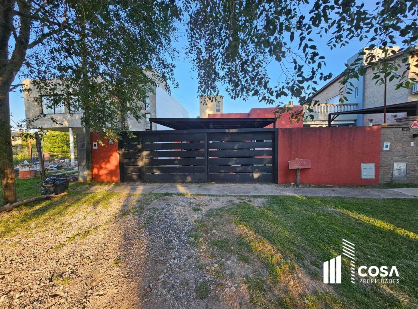 Foto de Venta Casa 2 dormitorios con jardín parquizado y pileta, imagen 4