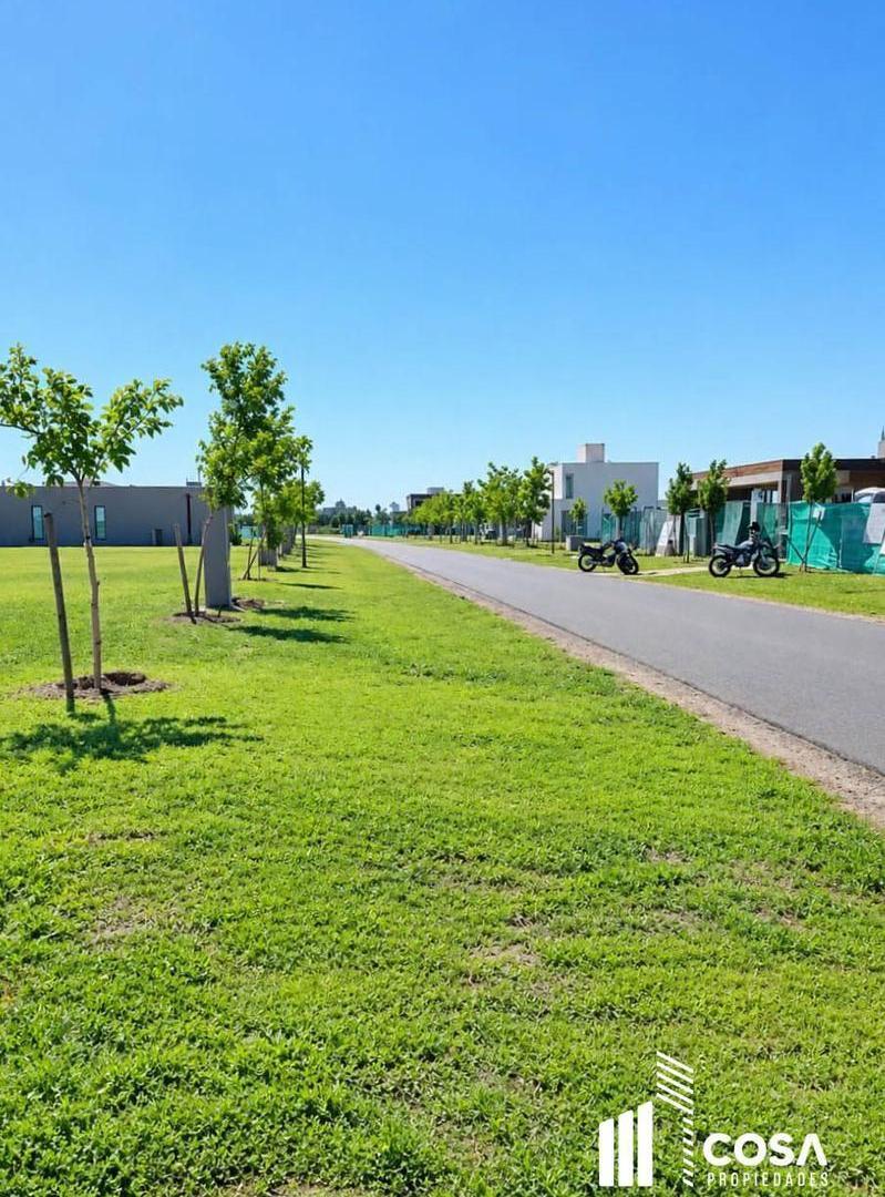 Foto de Venta terreno VIDA CLUB DE CAMPO Funes, imagen 1