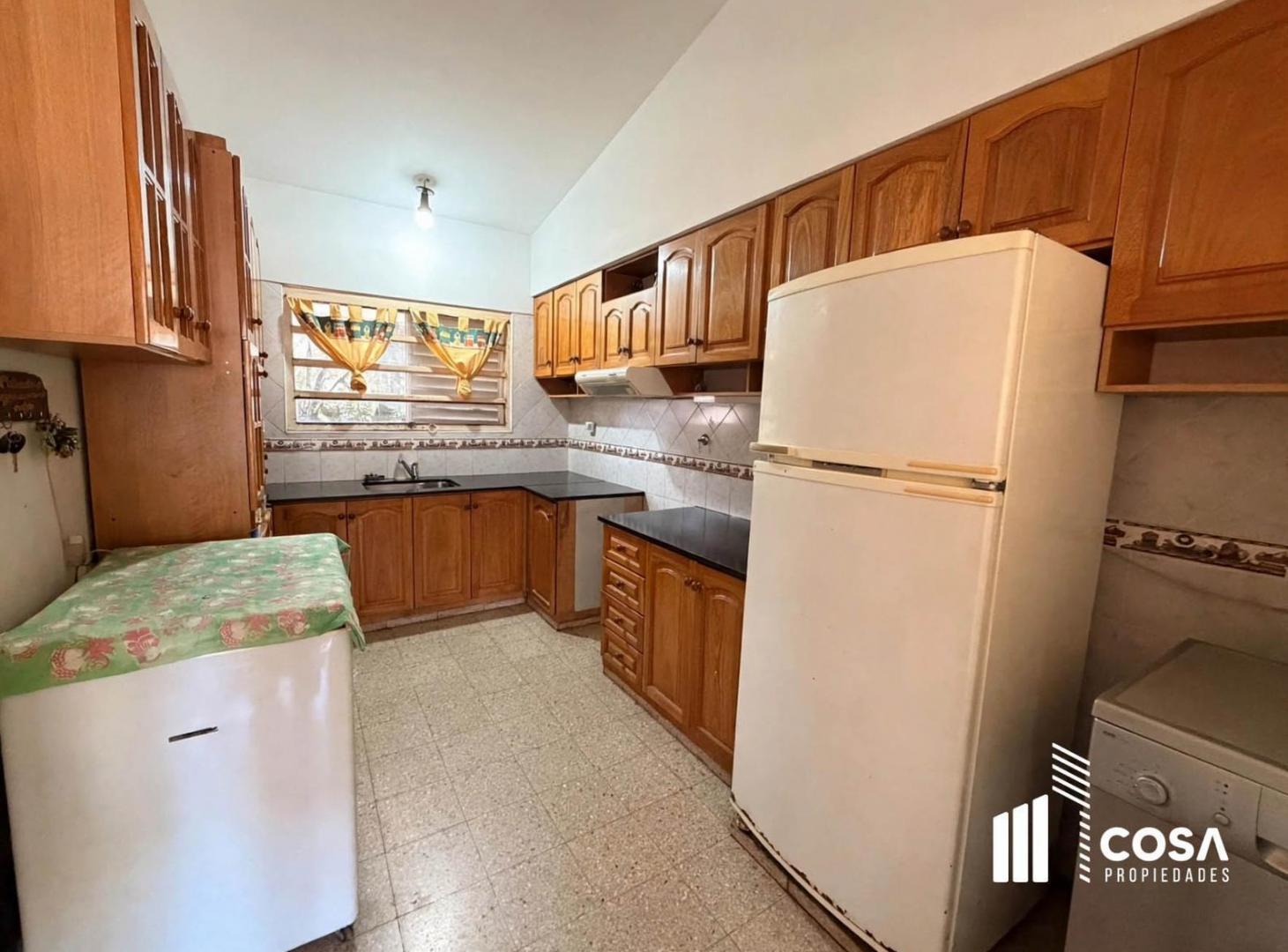 Foto de Venta Casa 3 dormitorios con amplio jardín parquizado y piscina Funes, imagen 5