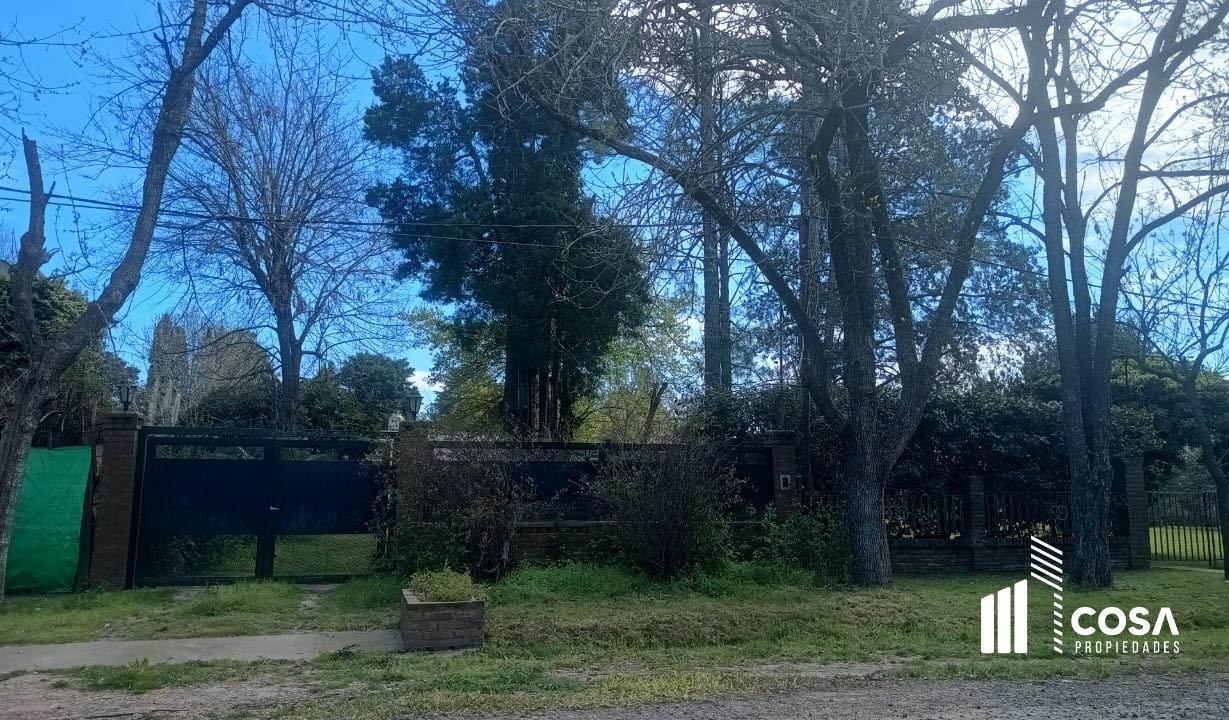 Foto de Venta Casa 1 dormitorio más escritorio con jardín y piscina Funes Santa, imagen 2