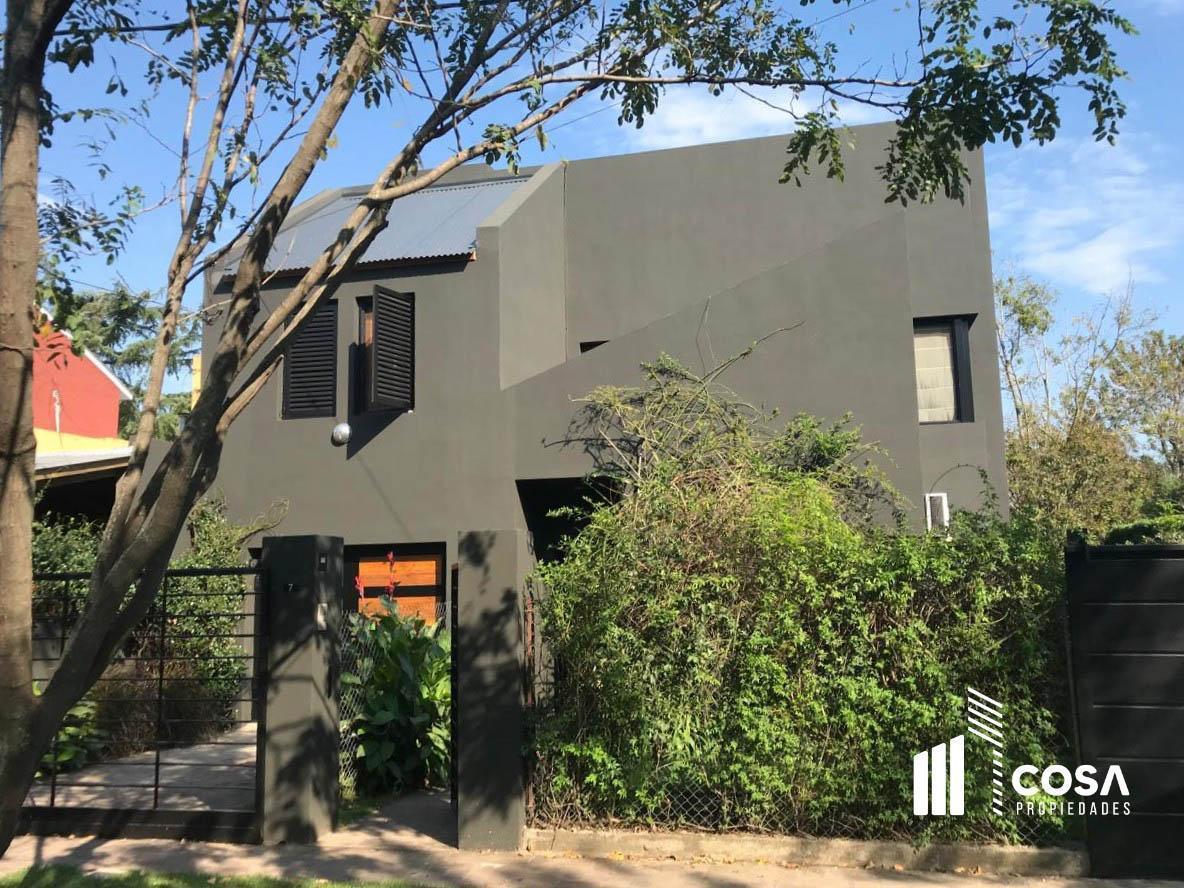 Foto de Venta Casa 3 dormitorios con jardín y piscina Fisherton Rosario, imagen 2