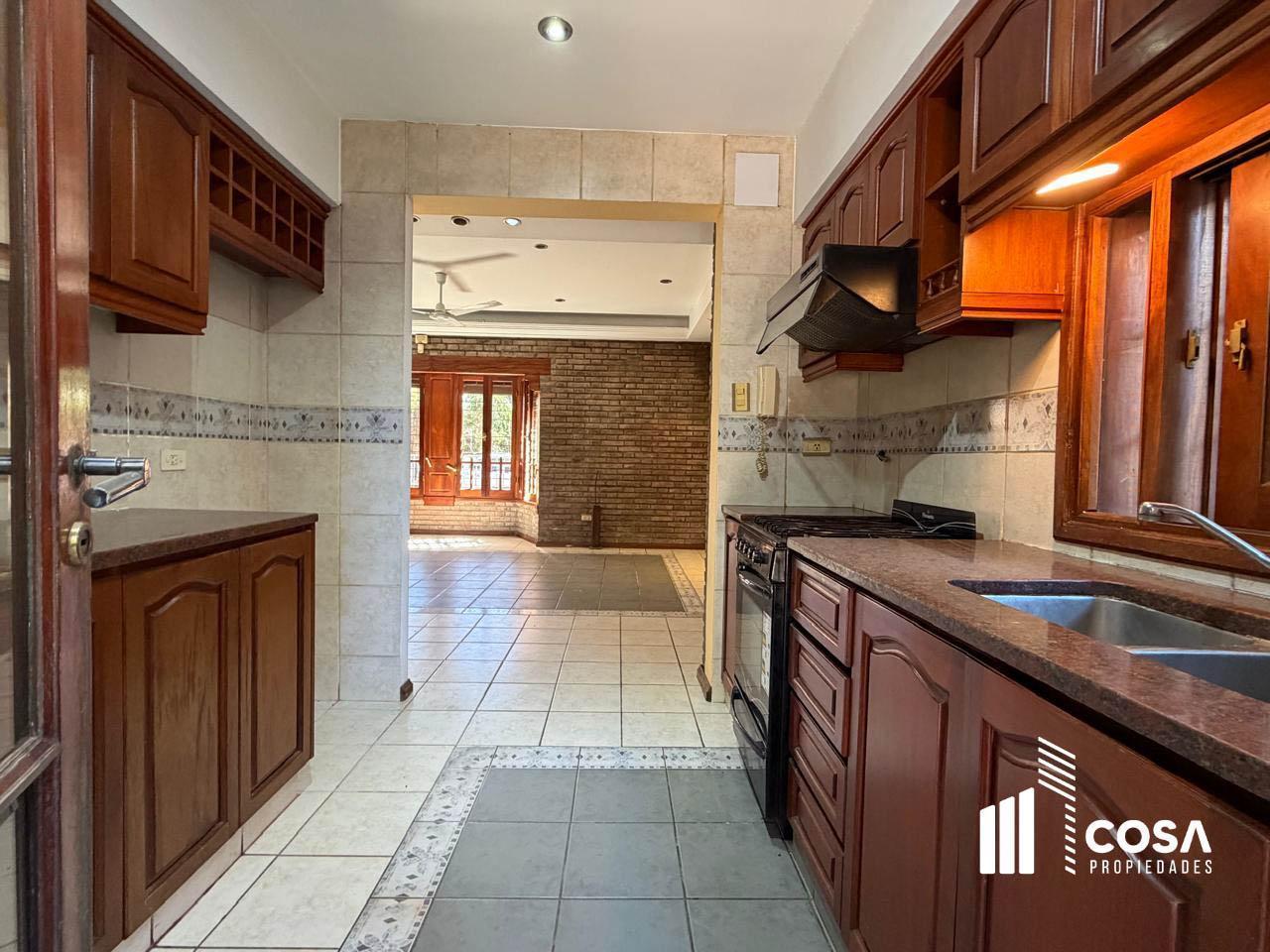Foto de Venta Casa 3 dormitorios con jardín de pequeñas dimensiones cerca del, imagen 3