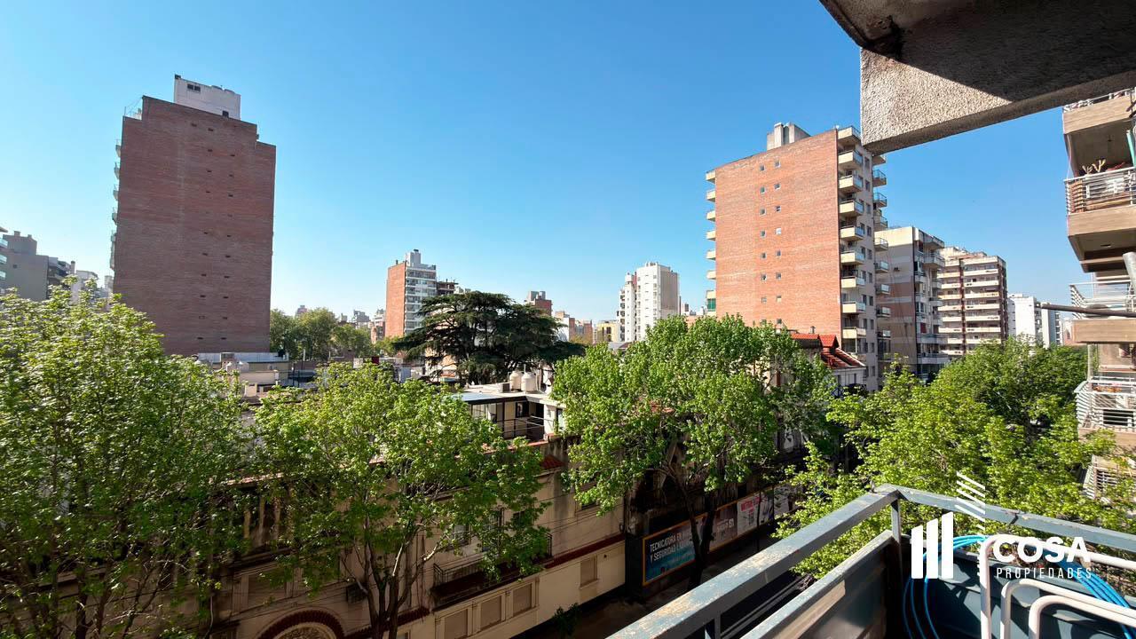 Foto de Venta Departamento 2 dormitorios con excelente luz natural Centro, imagen 2