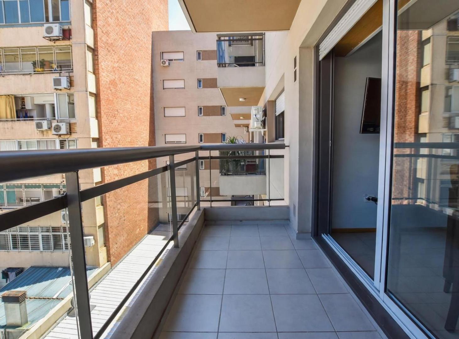 Foto de Alquiler Departamento 1 dormitorio con cochera a una cuadra del río, imagen 3