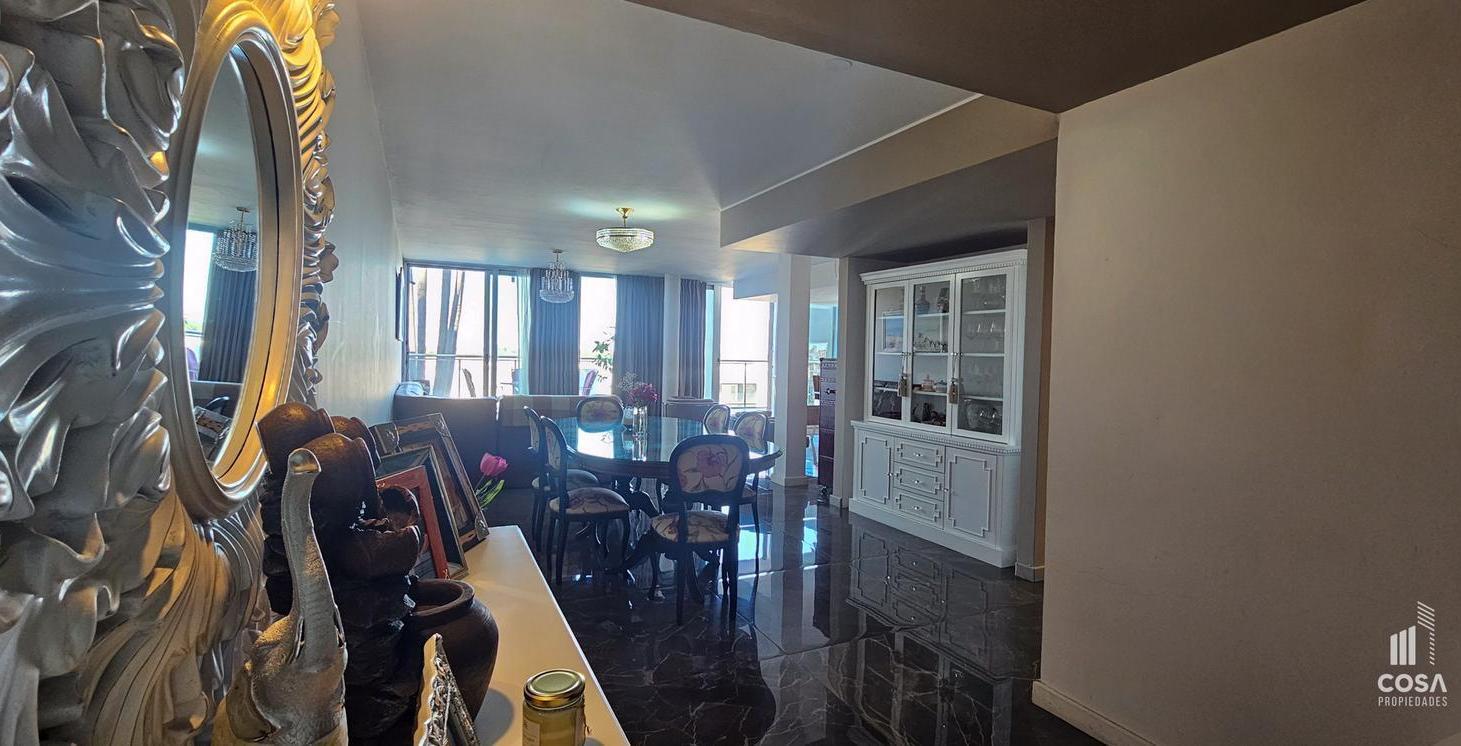 Foto de Venta Departamento dúplex 4 dormitorios con vista al río Alberdi Rosario, imagen 3