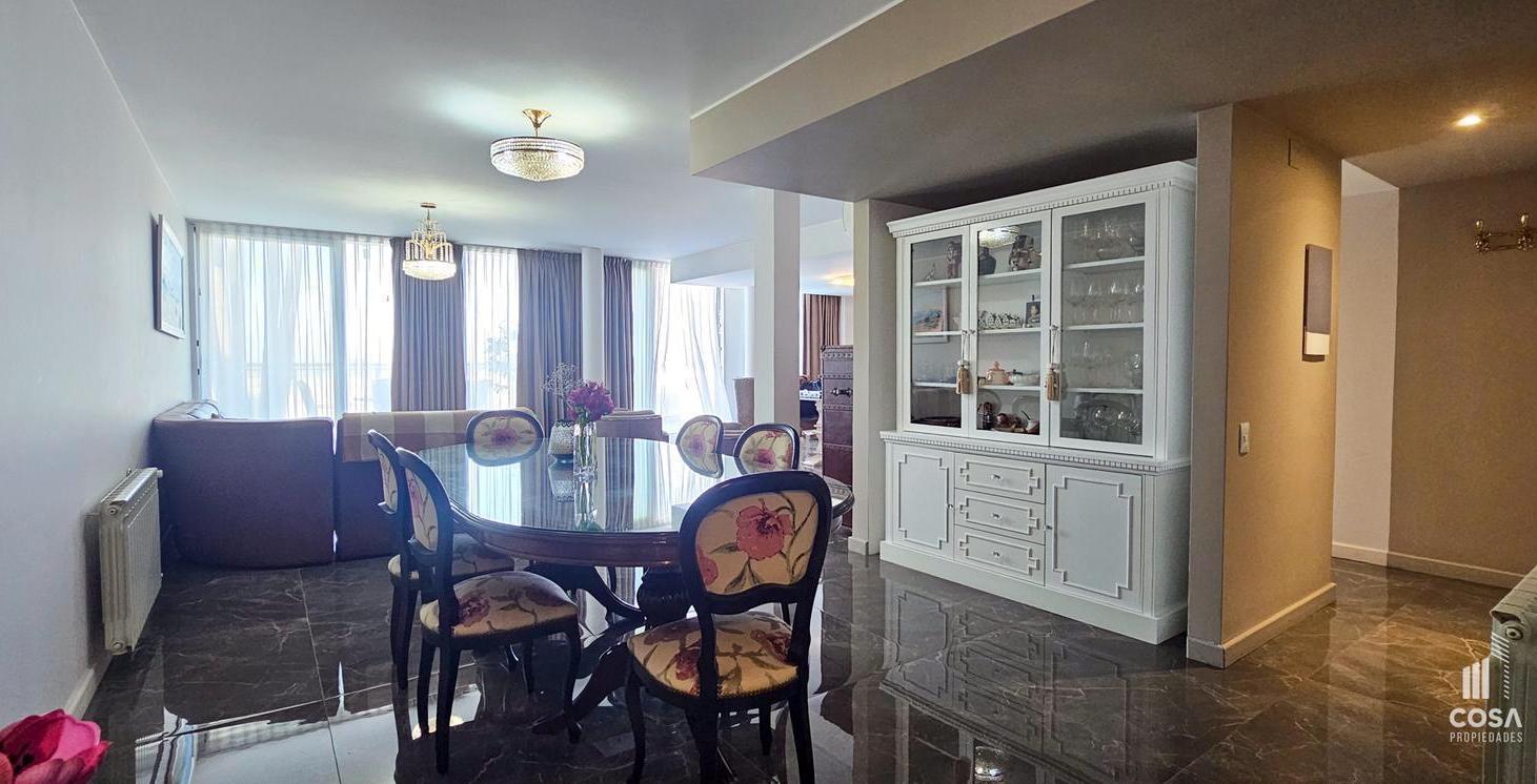 Foto de Venta Departamento dúplex 4 dormitorios con vista al río Alberdi Rosario, imagen 4