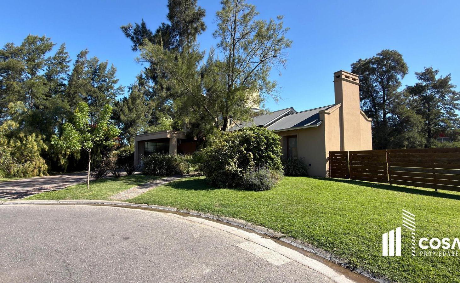 Venta Casa 5 dormitorios con amplio jardín y piscina Palos Verdes Country Club Fisherton Rosario
