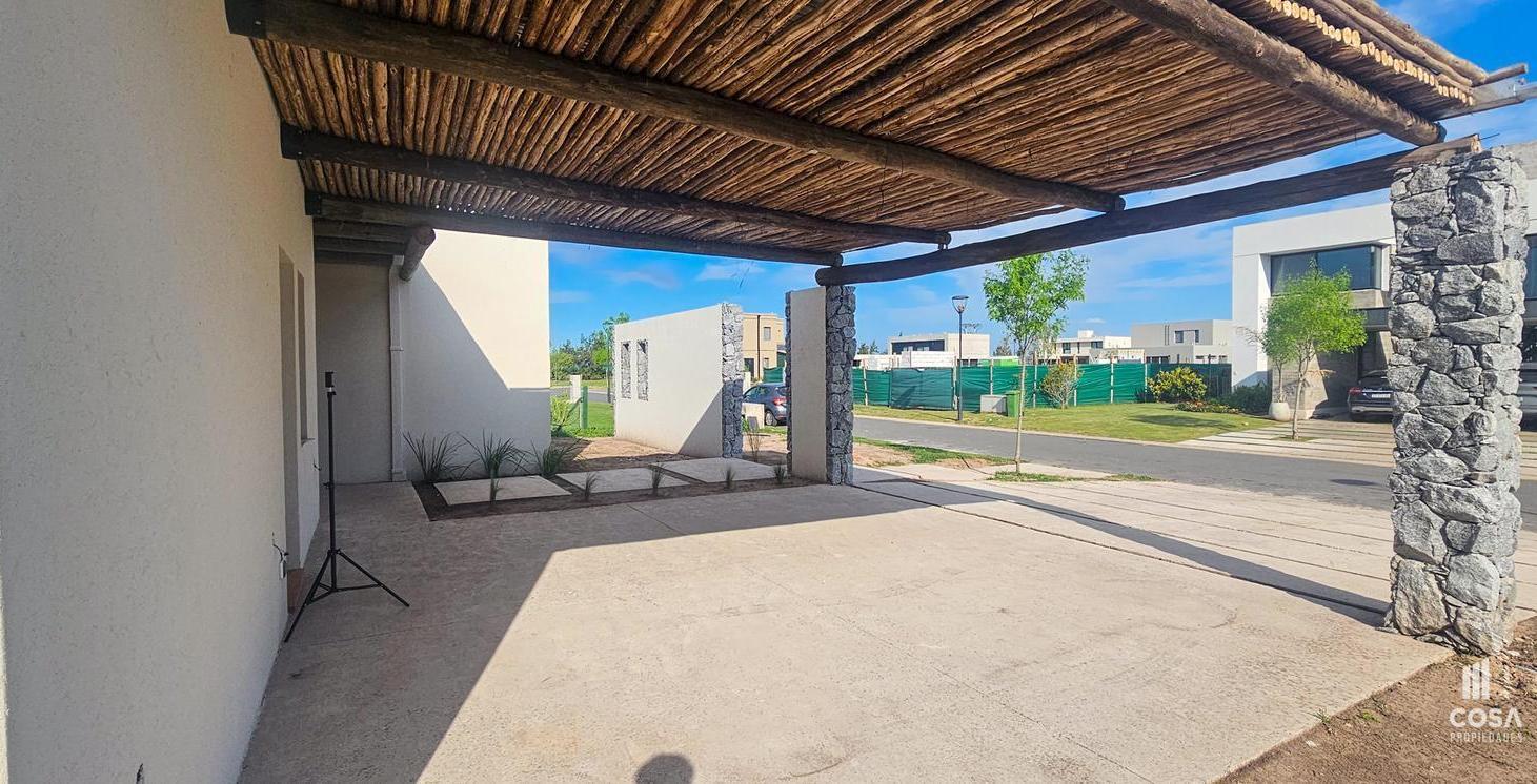 Foto de Venta Casa 3 dormitorios a estrenar Vida Barrio Cerrado Funes, imagen 4