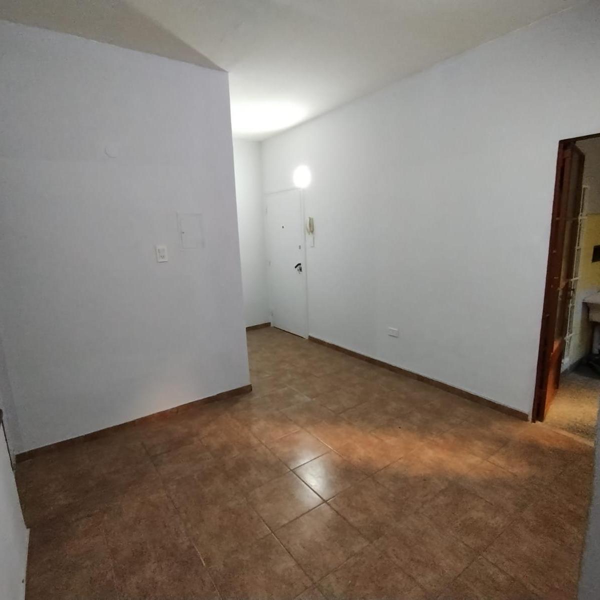 Departamento 2 Dorm. por Escalera - San Lorenzo Al 1200 4