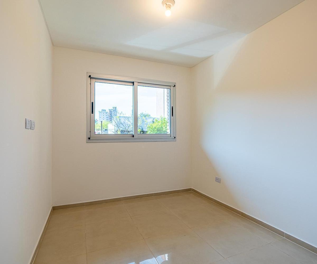 Departamento en Luis Agote 2
