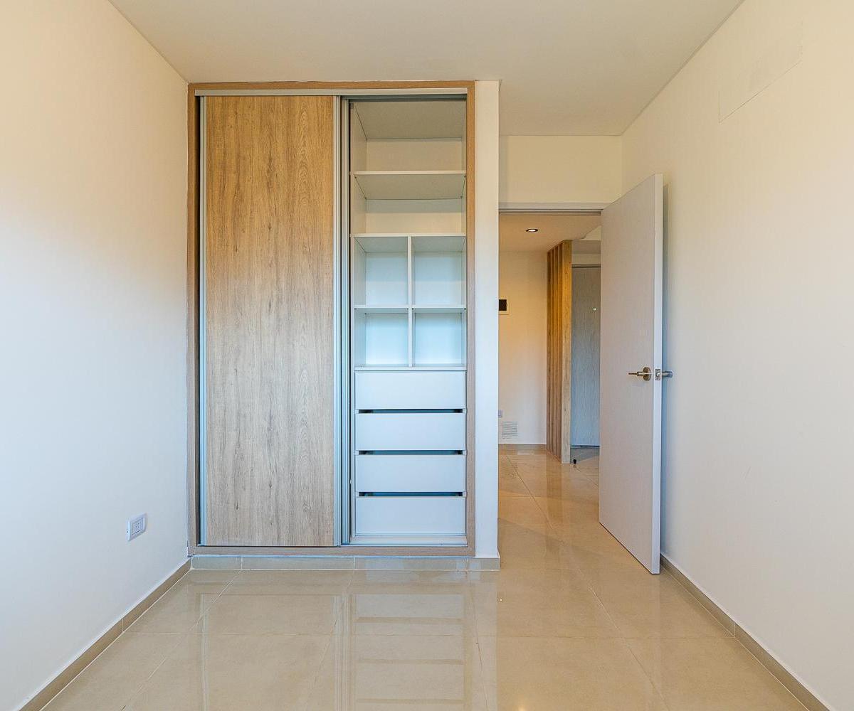 Departamento en Luis Agote 5
