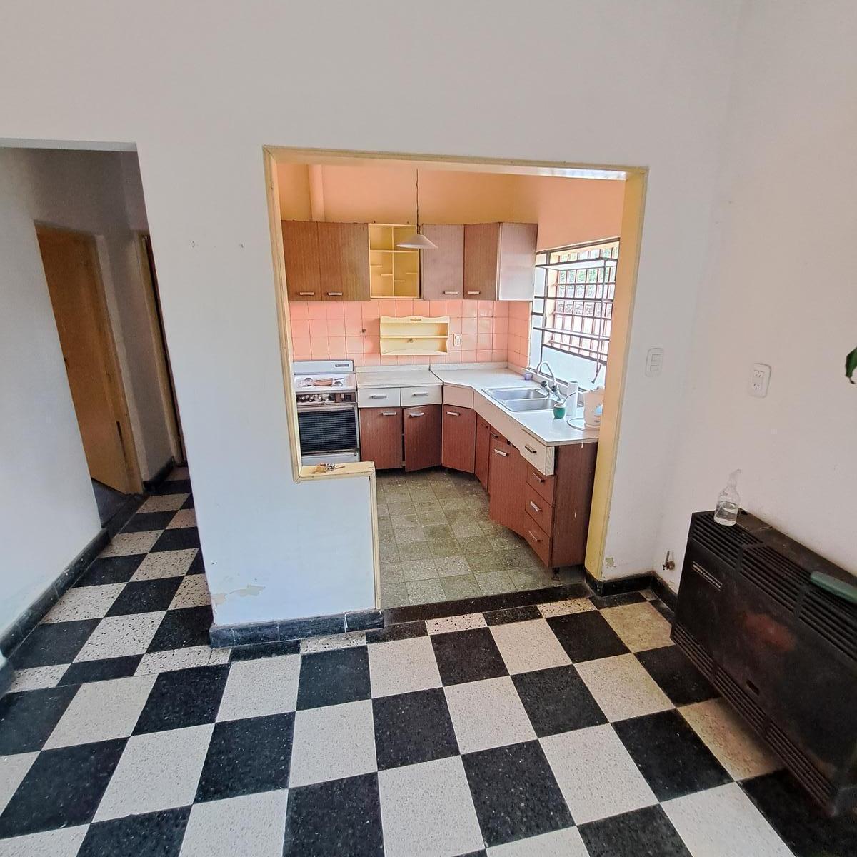 Foto de Departamento Planta Alta ECHESORTU AVELLANEDA/MENDOZA, imagen 4