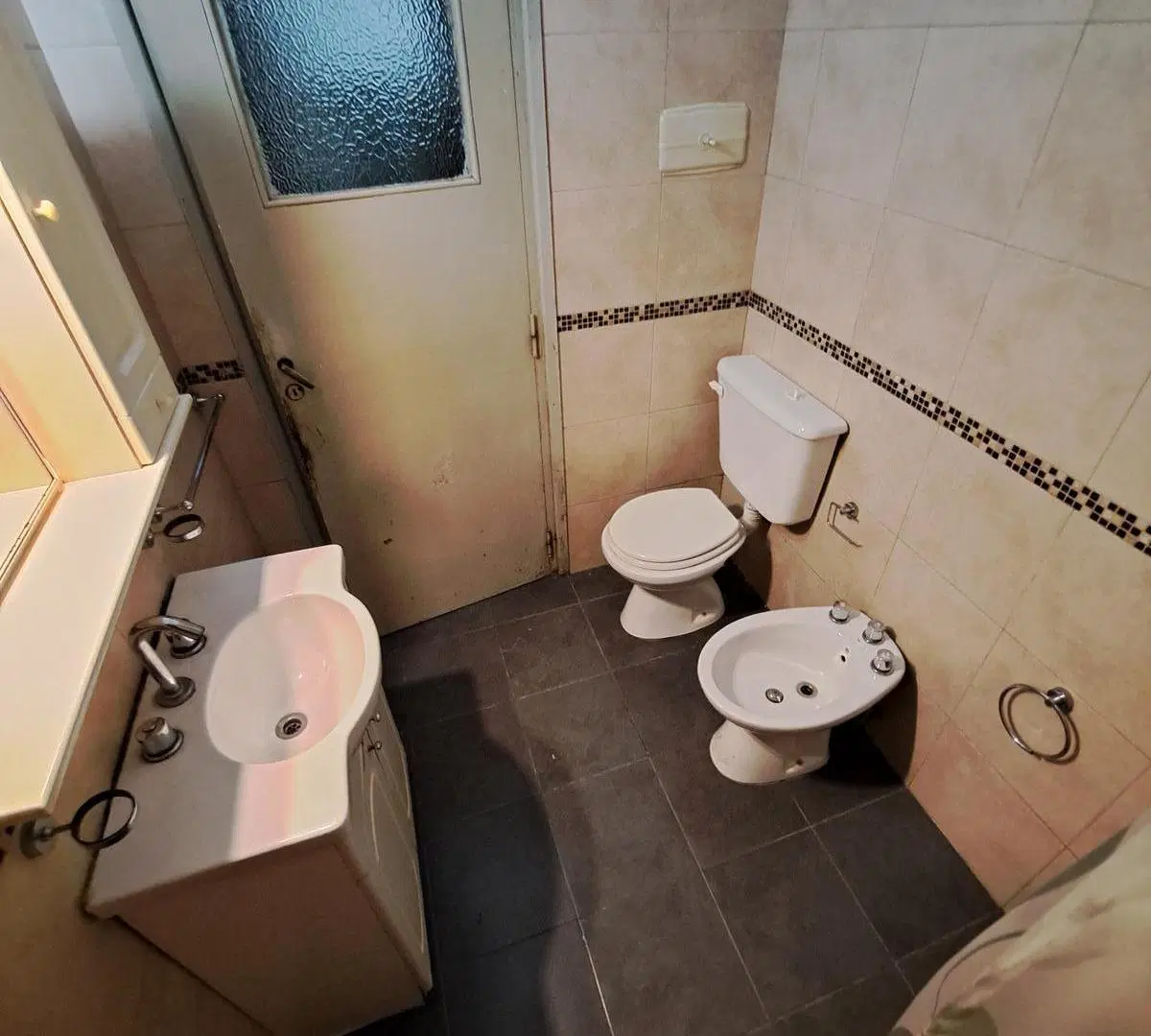 Casa Dos dormitorios con Pileta Mendoza y Pcias Unidas 1