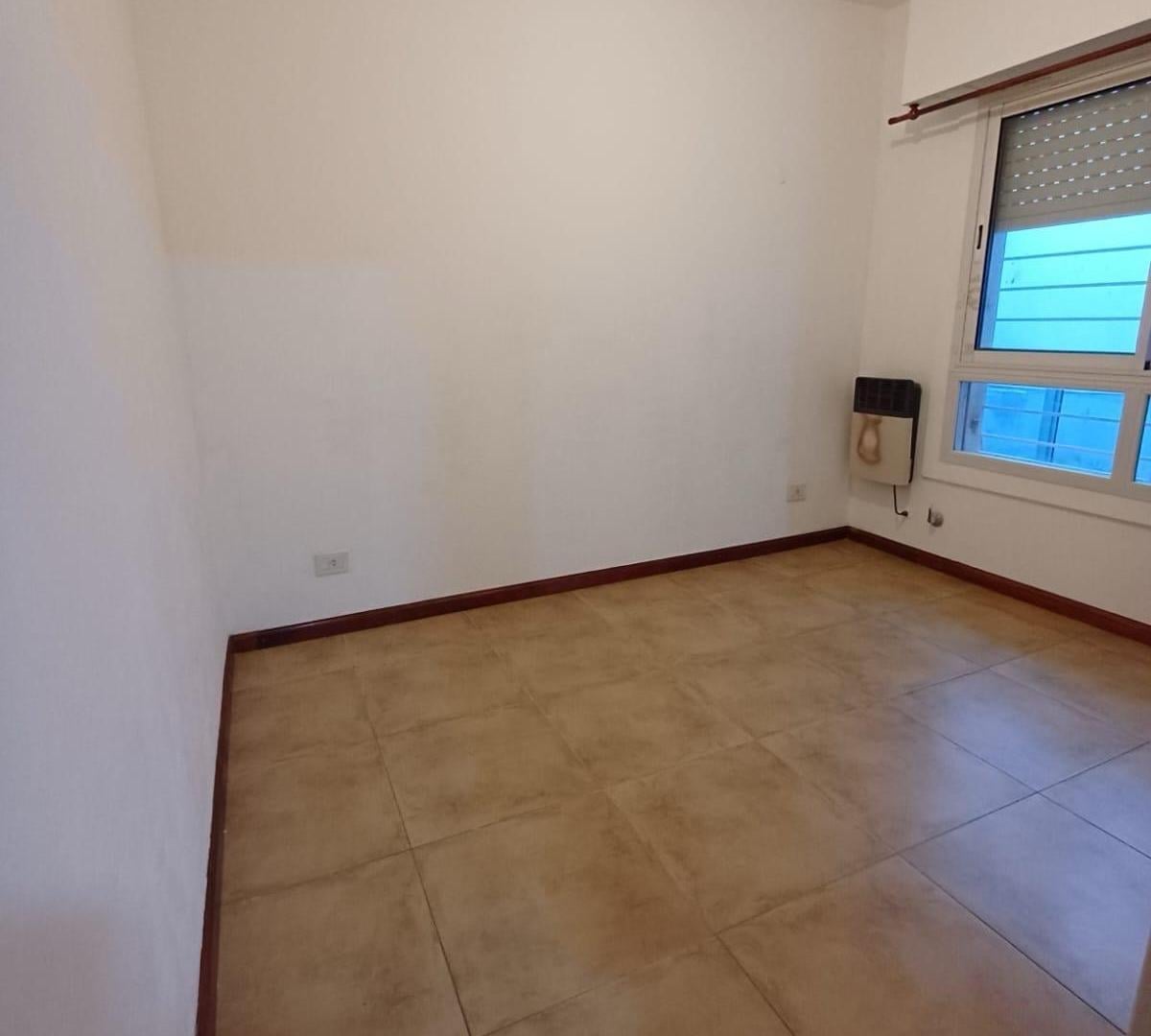 Foto de Departamento Pasillo Primer Piso - 1 dormitorio, imagen 3