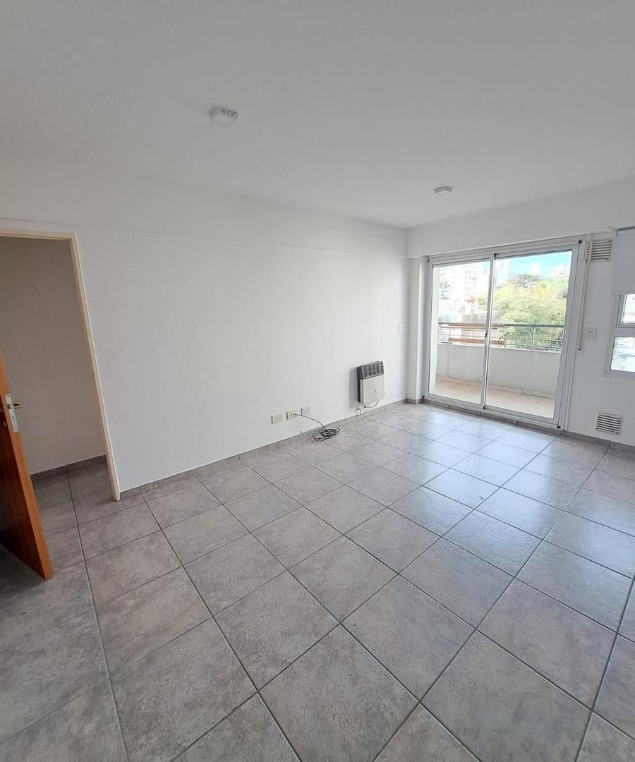 Foto de Laprida 1178 - Semipiso con balcón al frente. Tres dormitorios., imagen 3