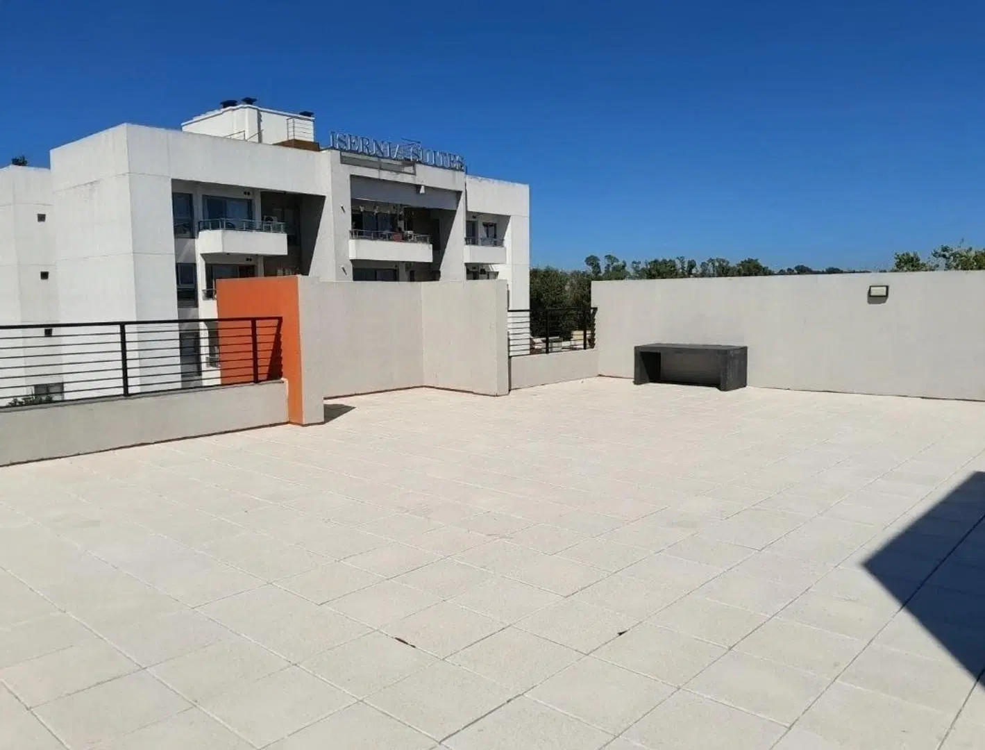 Departamento de 2 ambientes con cochera 1
