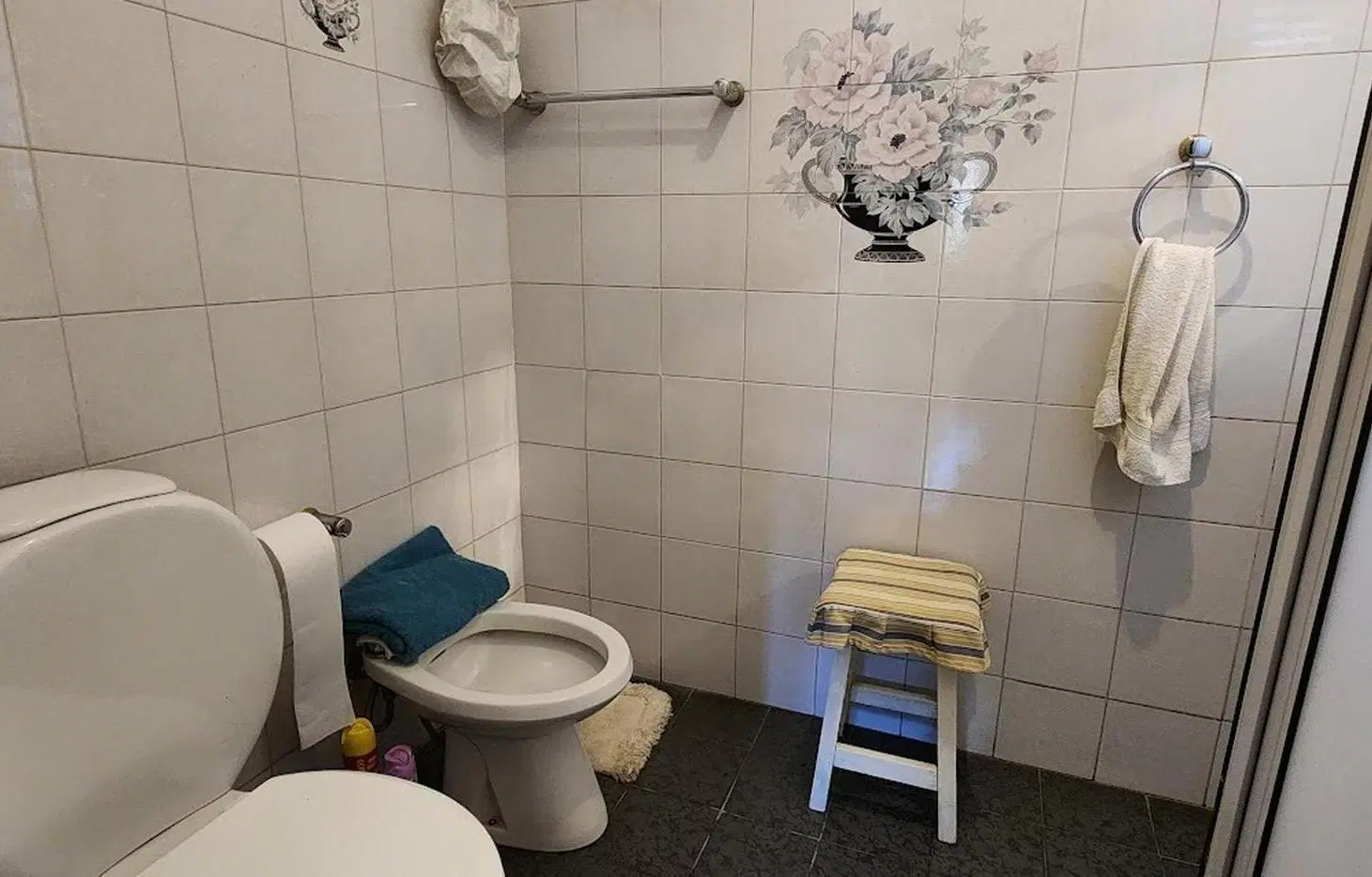 Casa de 4 ambientes con garaje pasante varios autos, quincho 5