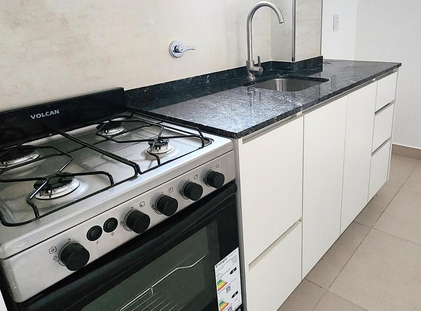 Foto de DEPARTAMENTO DE 2 AMBIENTES CON COCHERA, imagen 1