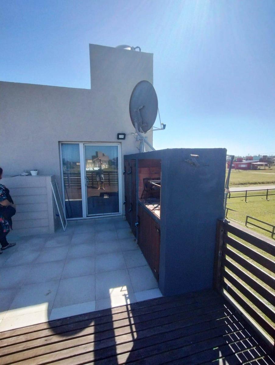 Venta o Permuta Casa en Balneario Camet Norte por Depto o PH Zona Oeste 5